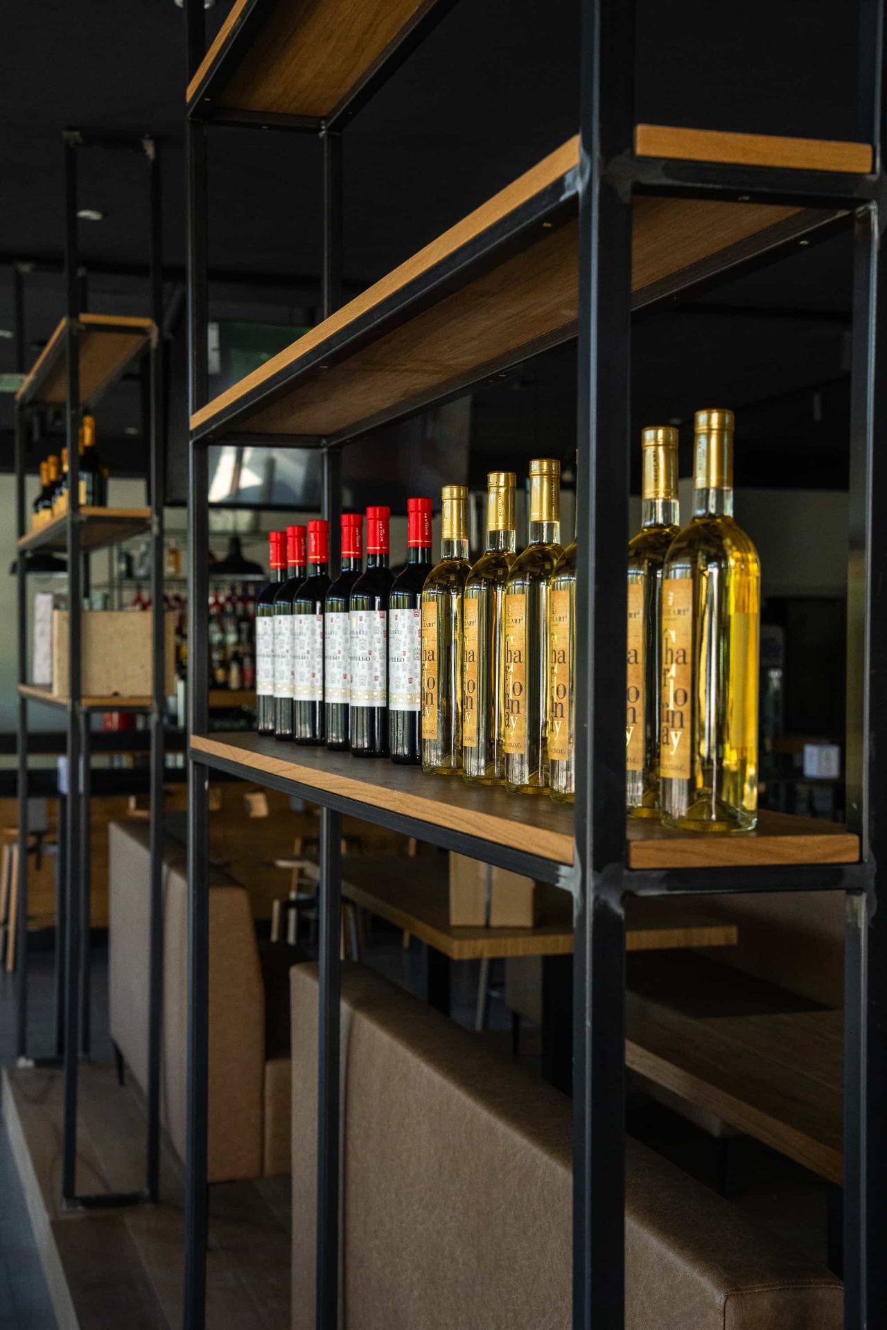 Dettaglio della cantina vini